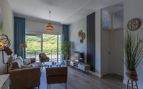 Cozy Beachside Apartment